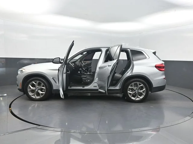 Used 2021 Silver BMW sDrive30i image 37
