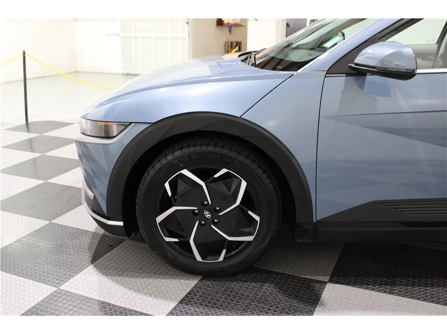 Used 2024 Lucid Blue Hyundai SEL image 9