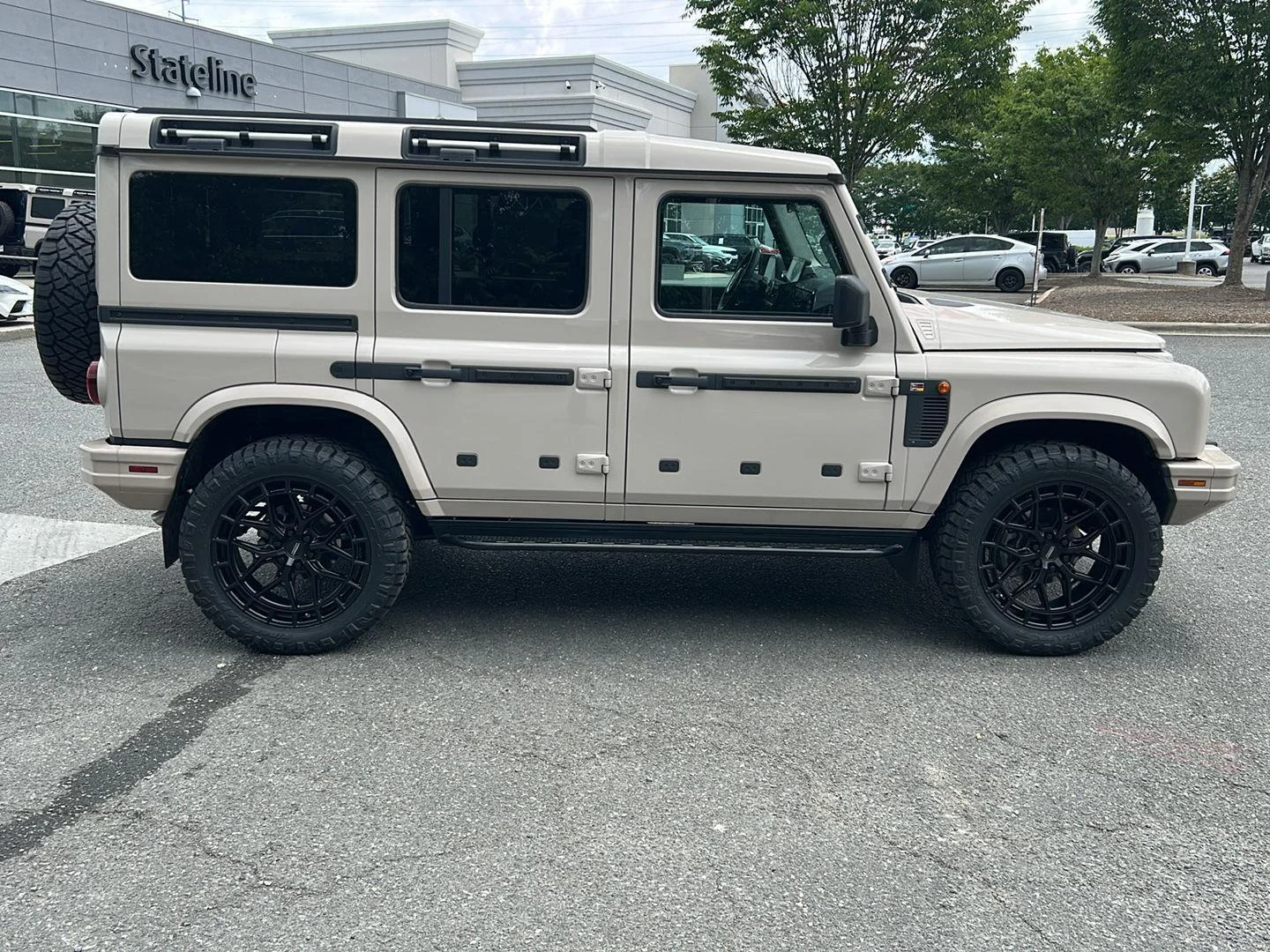 New 2025 Magic Mushroom INEOS Fieldmaster Edition *Monopaint Pkg**Vossen 22" Wheels* image 6