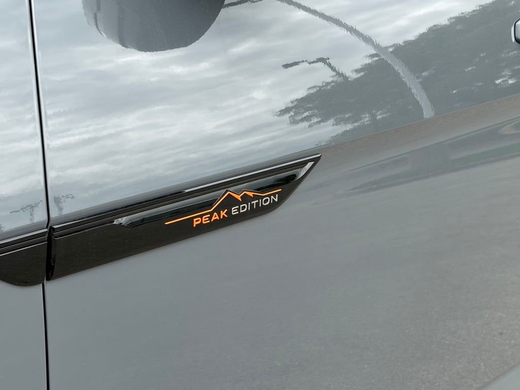 New 2026 Pure Gray Volkswagen 2.0T Peak Edition image 5