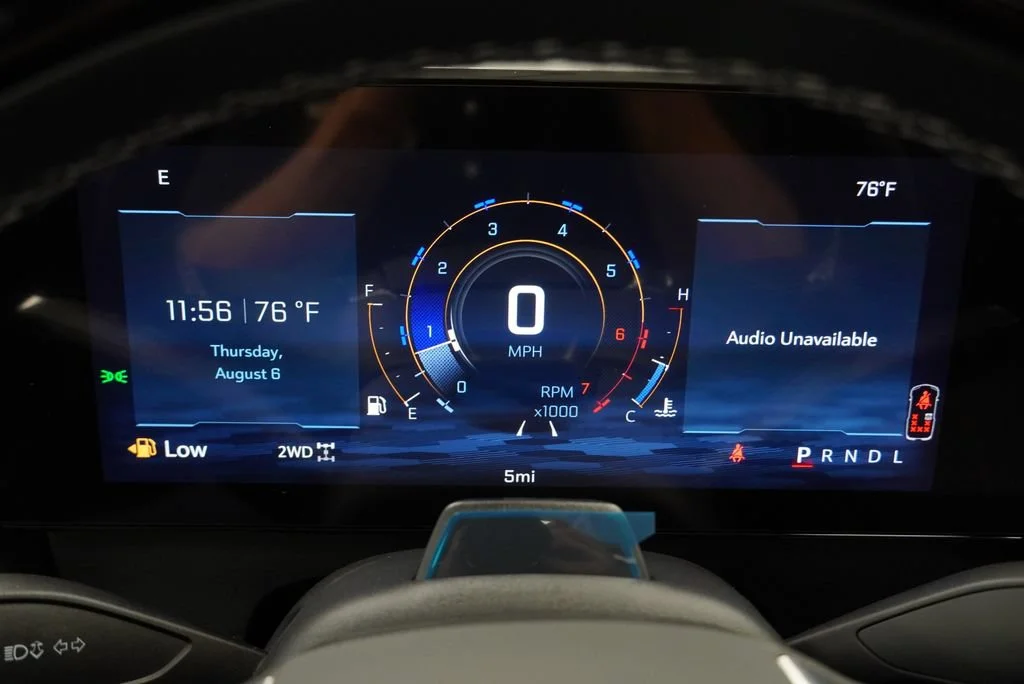 New 2027 Sterling Gray Metallic Chevrolet LT image 17
