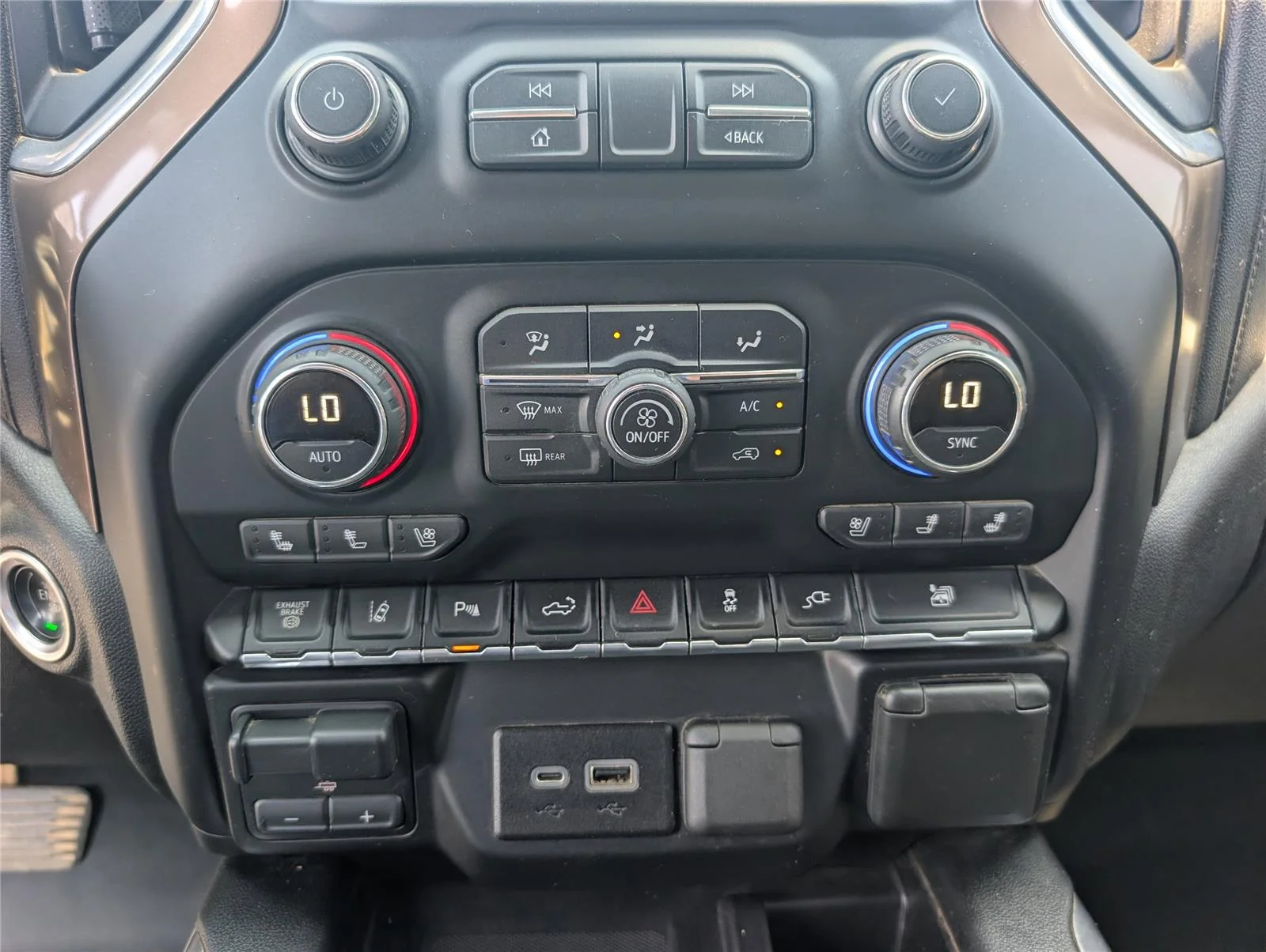 Used 2020 BLACK Chevrolet High Country image 15