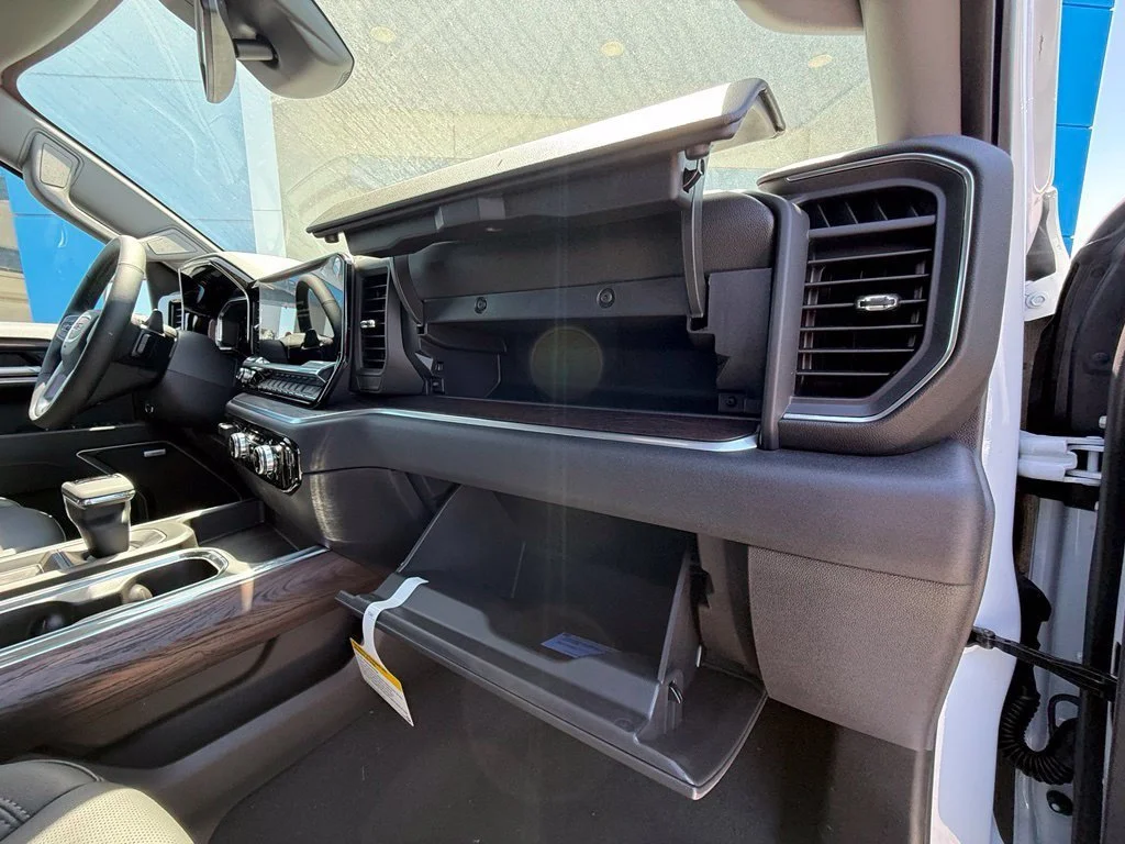 New 2026 Glacier White Tricoat GMC SLT image 14