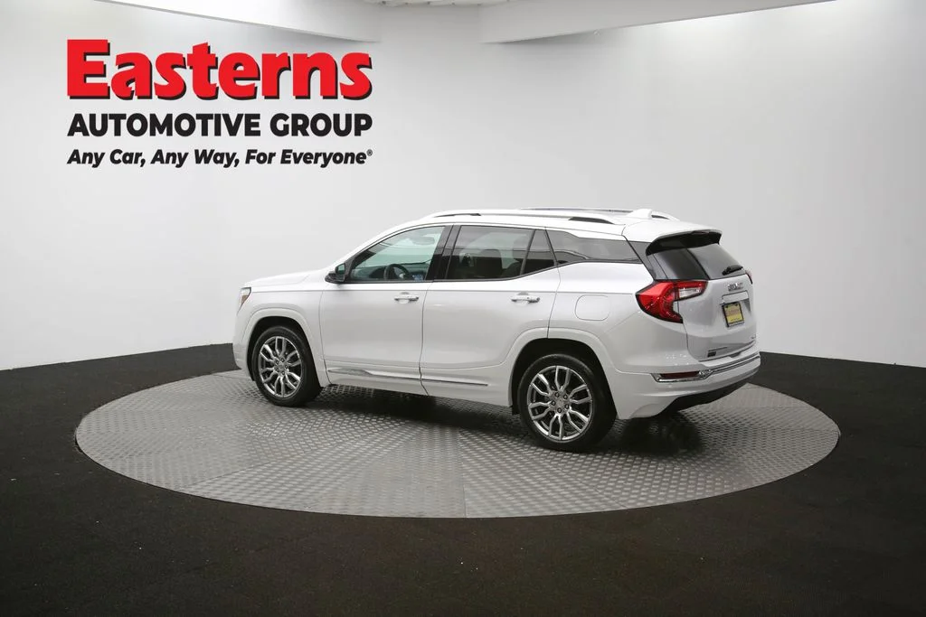 Used 2023 White GMC Denali image 63