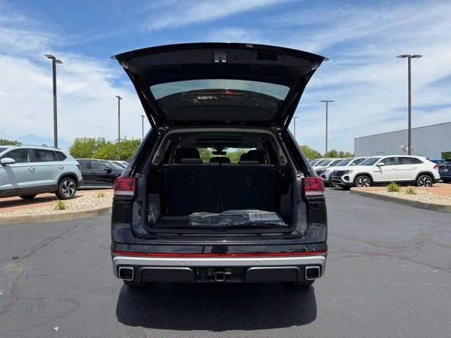 New 2026 Black Volkswagen 2.0T Peak Edition image 3