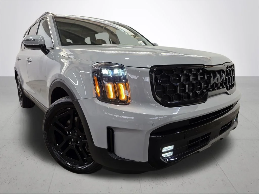 Used 2025 Gray Kia SX X-Line image 6