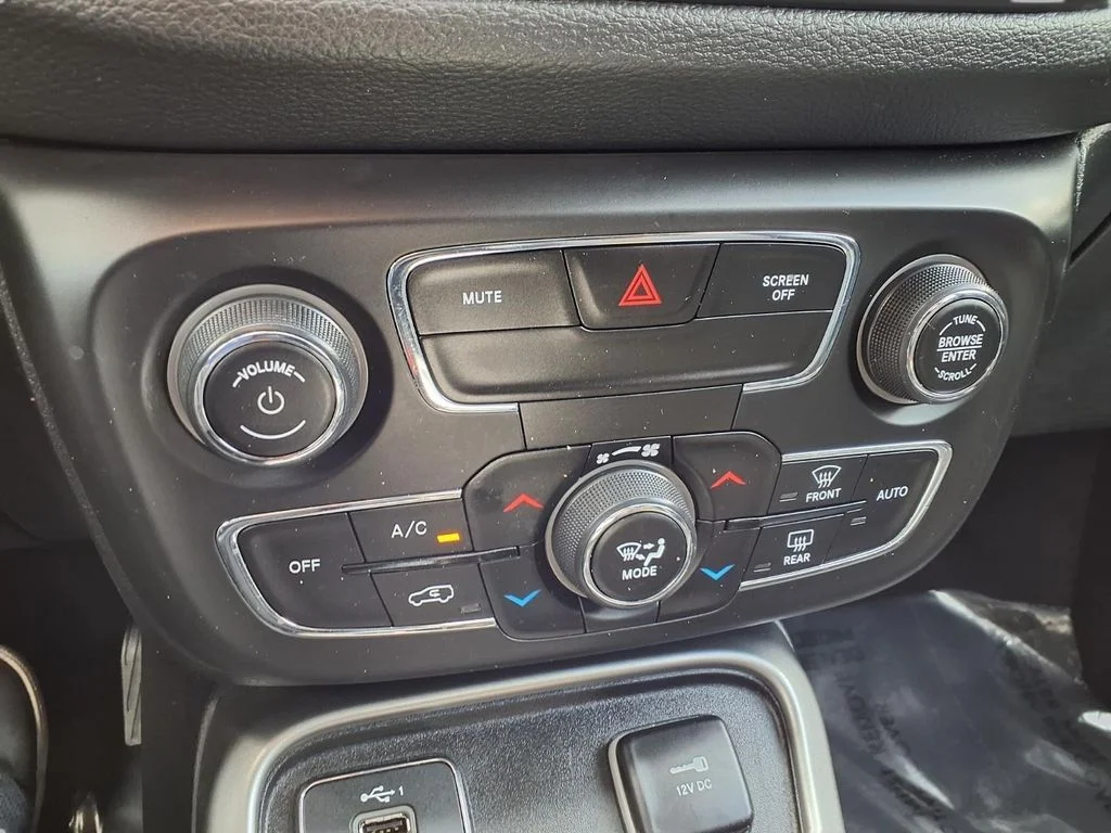 Certified Used 2020 Red Jeep Latitude image 9
