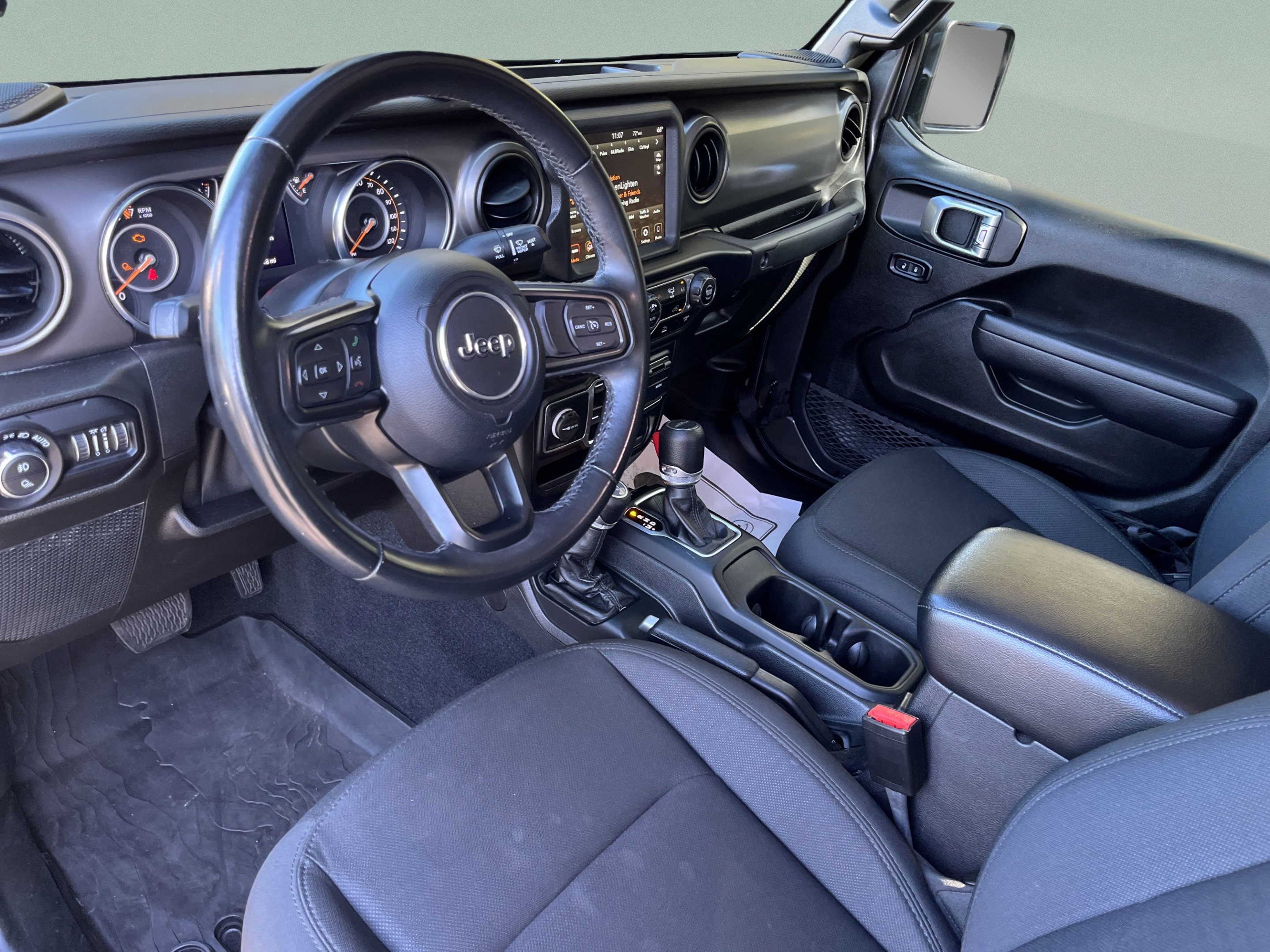 Used 2022 Granite Crystal Metallic Clearcoat Jeep  image 10