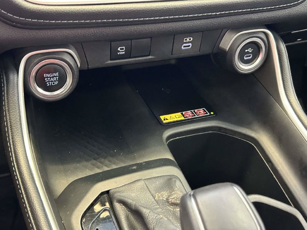 Used 2025 Beige Toyota Platinum image 23