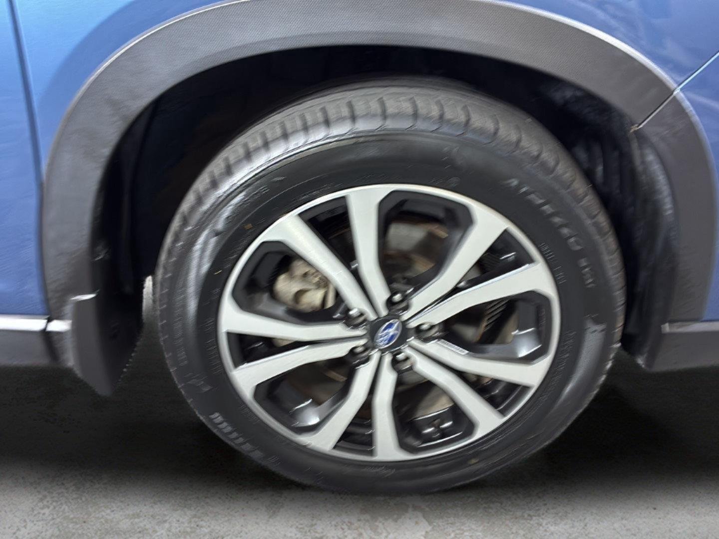 Used 2019 Horizon Blue Pearl Subaru Limited image 12