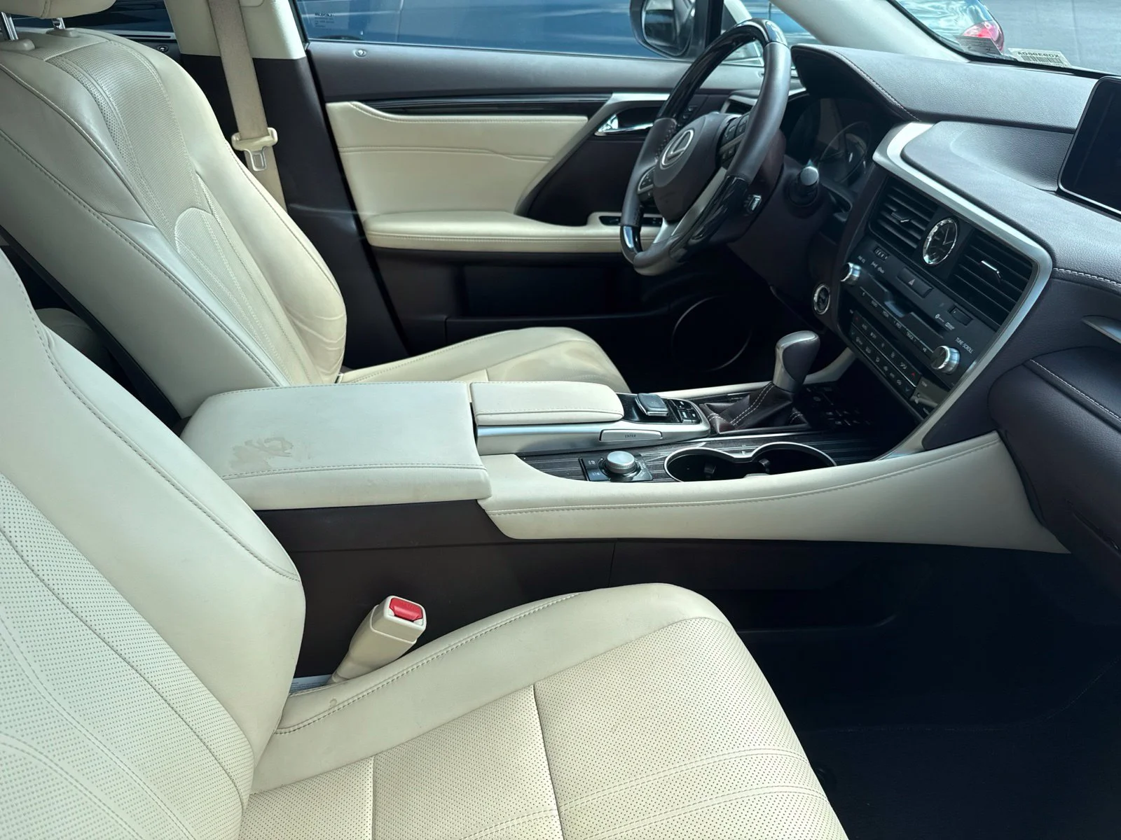 Used 2017 Beige Lexus 450h image 5