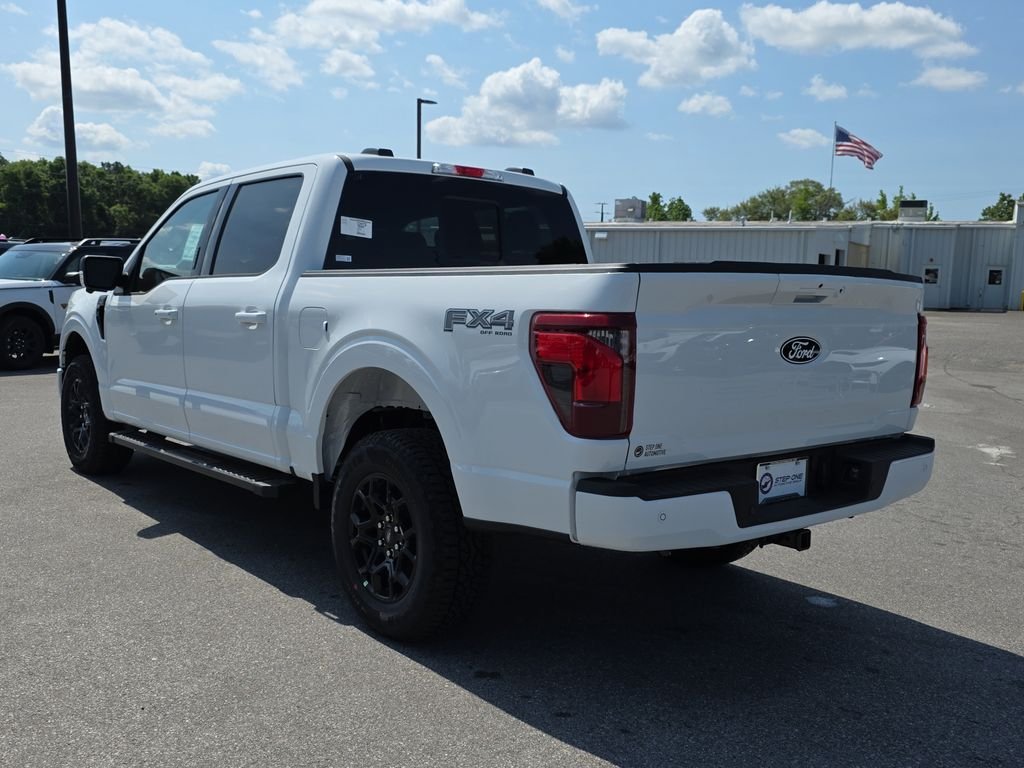 New 2026 Oxford White Ford XLT image 5