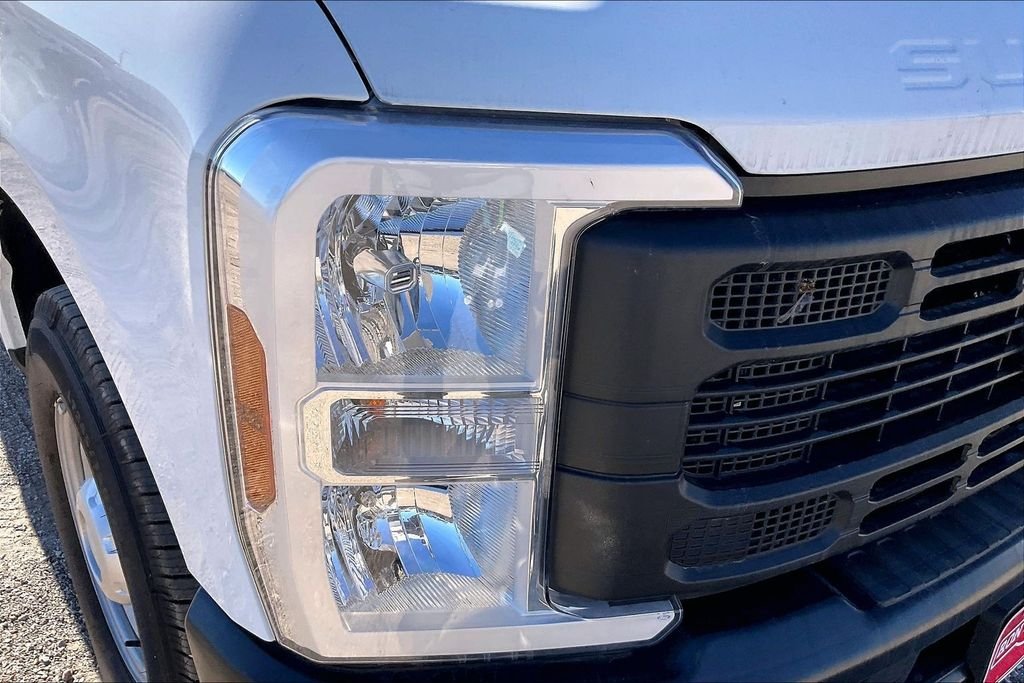 New 2025 Ford Super Duty F-250 XL 2D Standard Cab