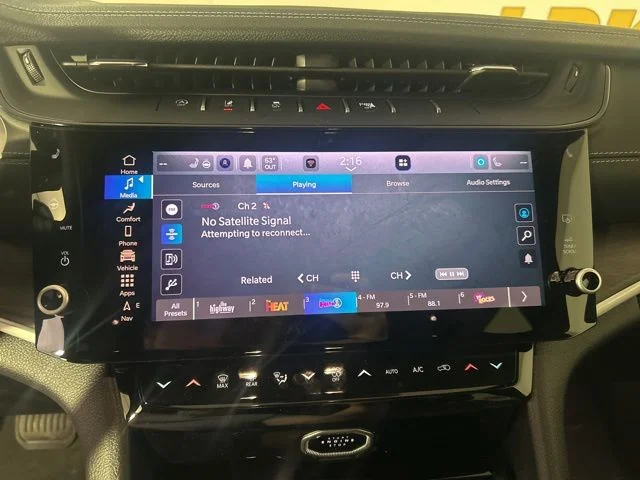 New 2026 Diamond Black Crystal Pearl-Coat Exterior Paint Jeep Limited image 24
