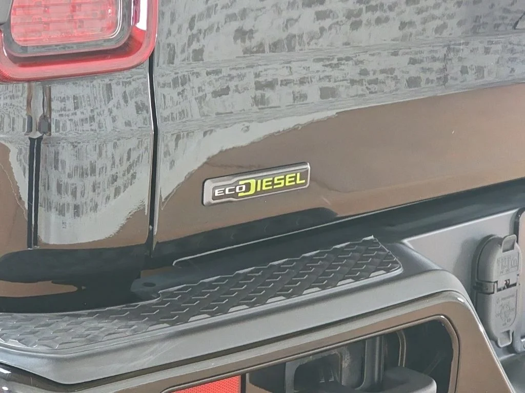 Used 2021 Black Jeep Overland image 6