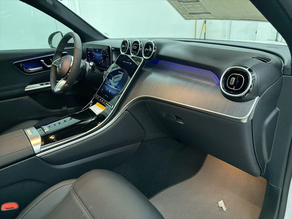 Used 2026 White Mercedes-Benz GLC 300 image 27