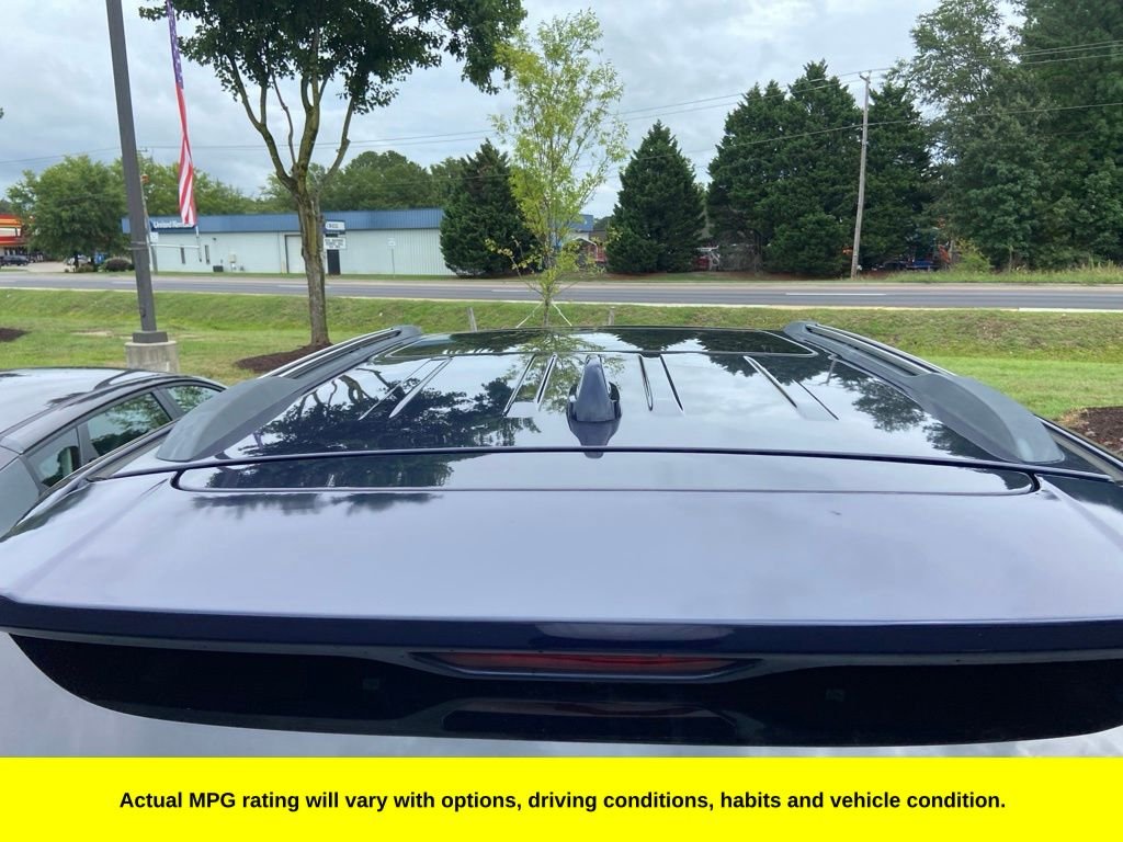 Used 2018 Blue Jeep Overland image 3