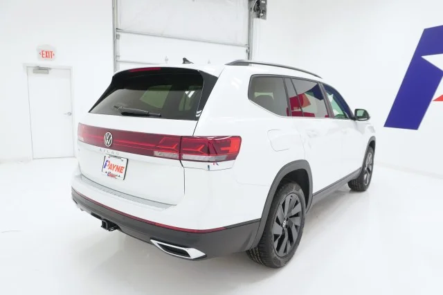 New 2026 Opal White Pearl Volkswagen 2.0T SE w/Technology image 5