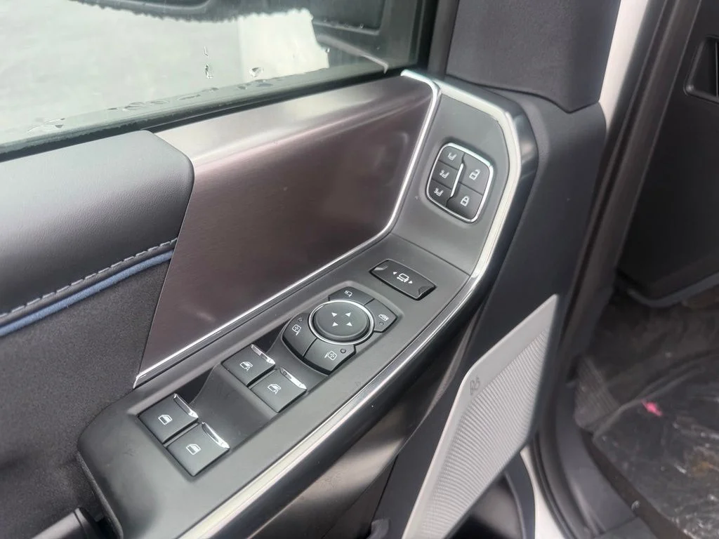 New 2026 Star White Metallic Tri-Coat Ford F-250® Platinum® image 16