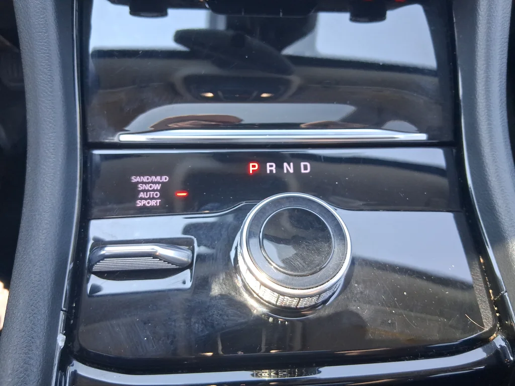 Used 2022 Gray Jeep Limited image 38