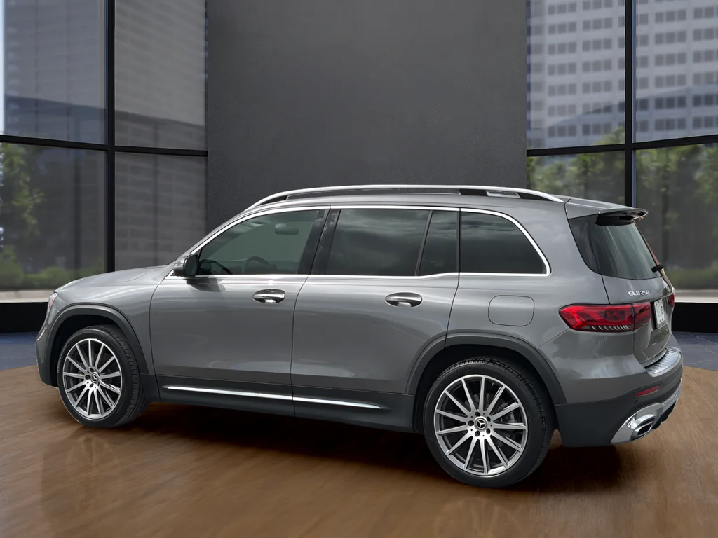 Used 2023  Mercedes-Benz GLB 250 image 14