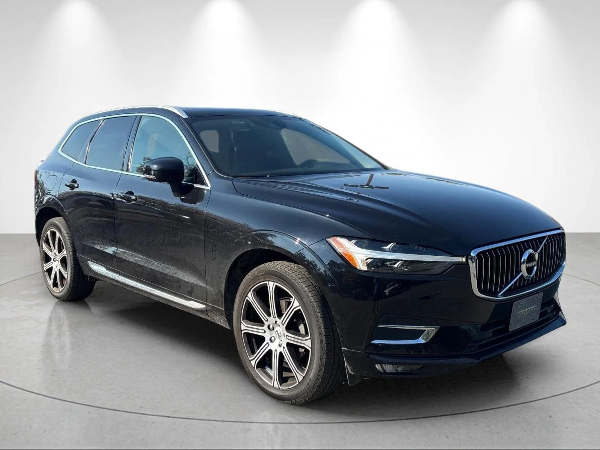 Used 2021 Onyx Black Metallic Volvo Inscription image 7