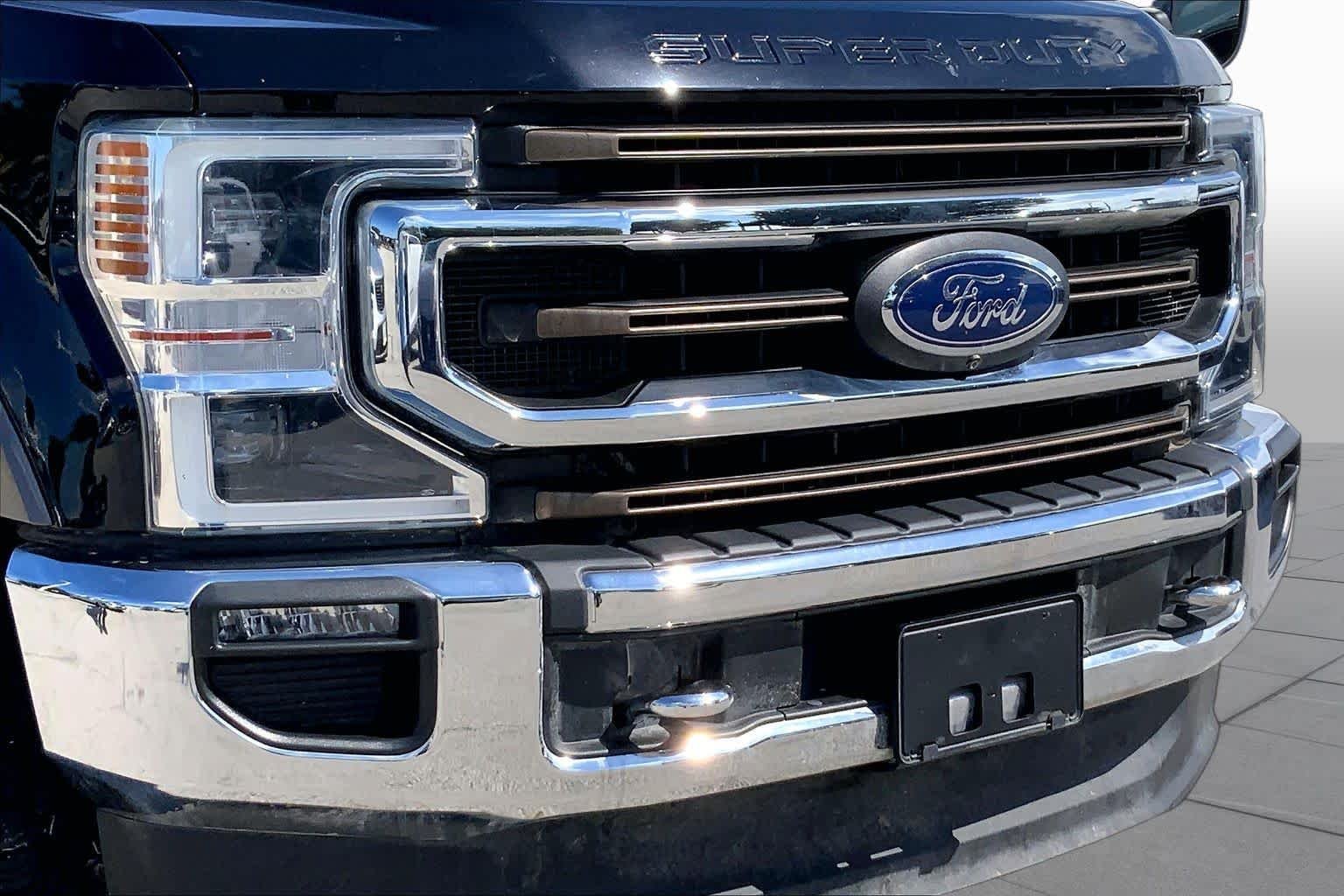 Used 2022 Agate Black/Stone Gray Ford King Ranch image 28