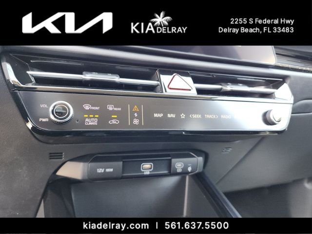 New 2026 Snow White Pearl Kia WIND image 22