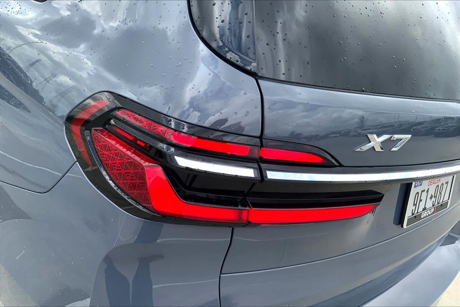 Used 2026 Sparkling Copper Metallic BMW xDrive40i image 36