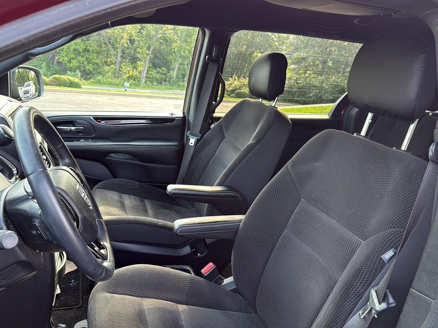 Used 2019 Octane Red Pearlcoat Dodge SE Plus image 9
