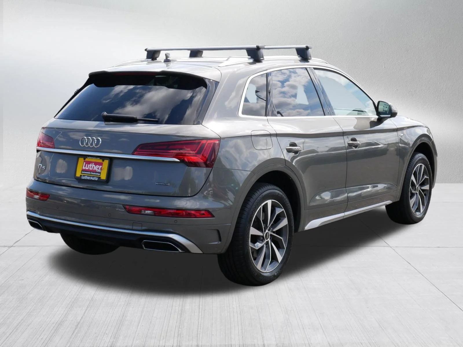 Used 2023 Gray Audi S line Premium image 7