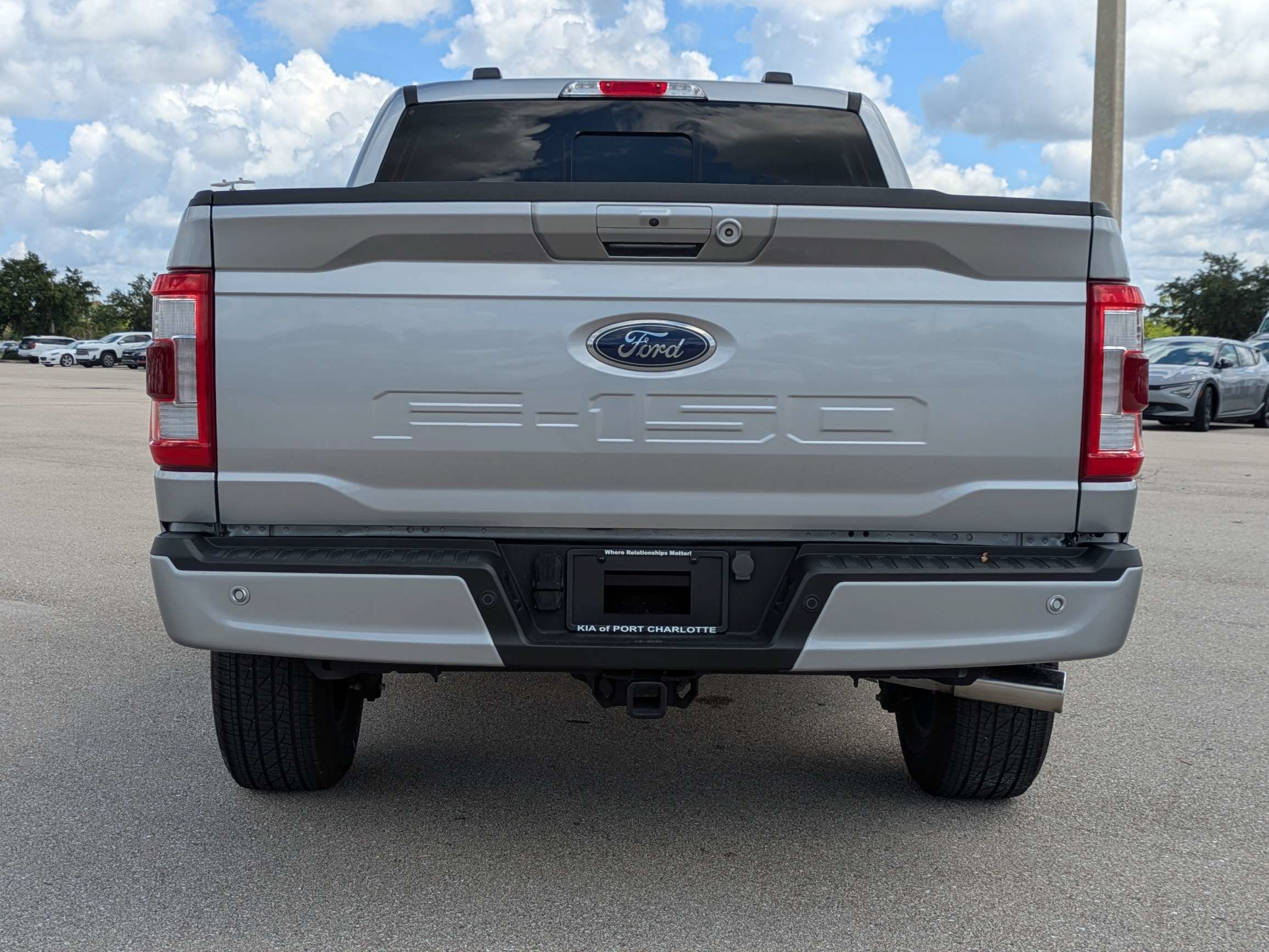 Used 2023 Silver Metallic Ford LARIAT image 6