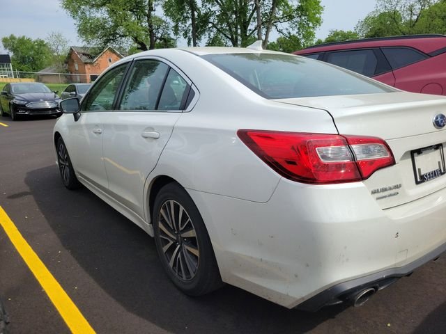 Used 2018 White Subaru 2.5i image 4