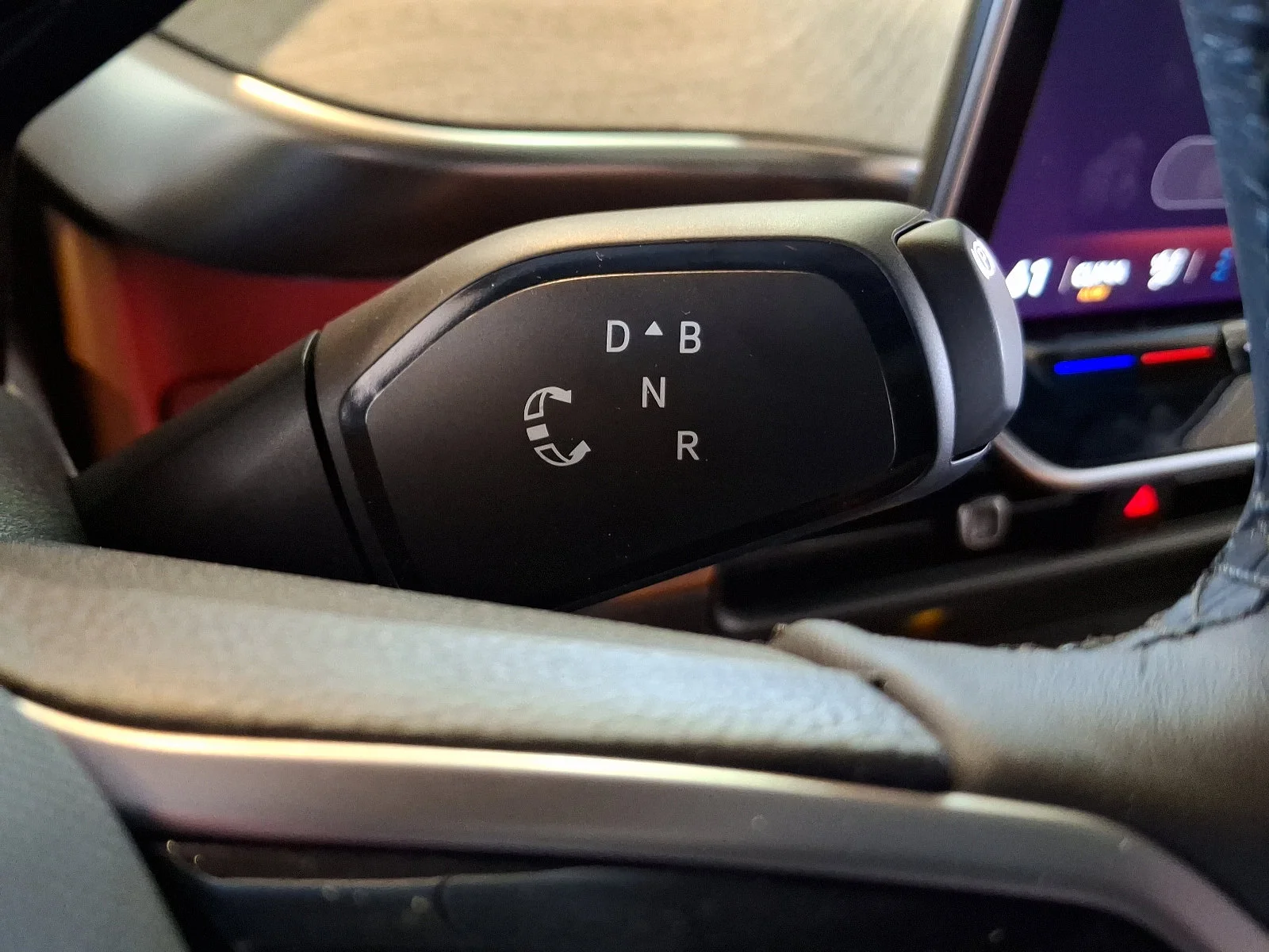2025 Volkswagen ID. Buzz PRO S - Photo 11