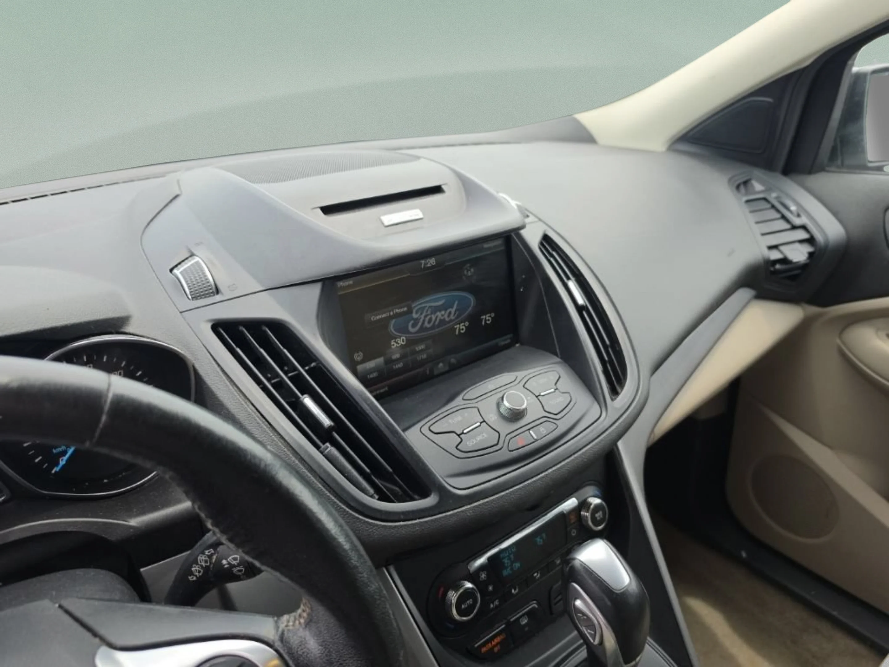 Used 2015 Gray Ford SE image 24