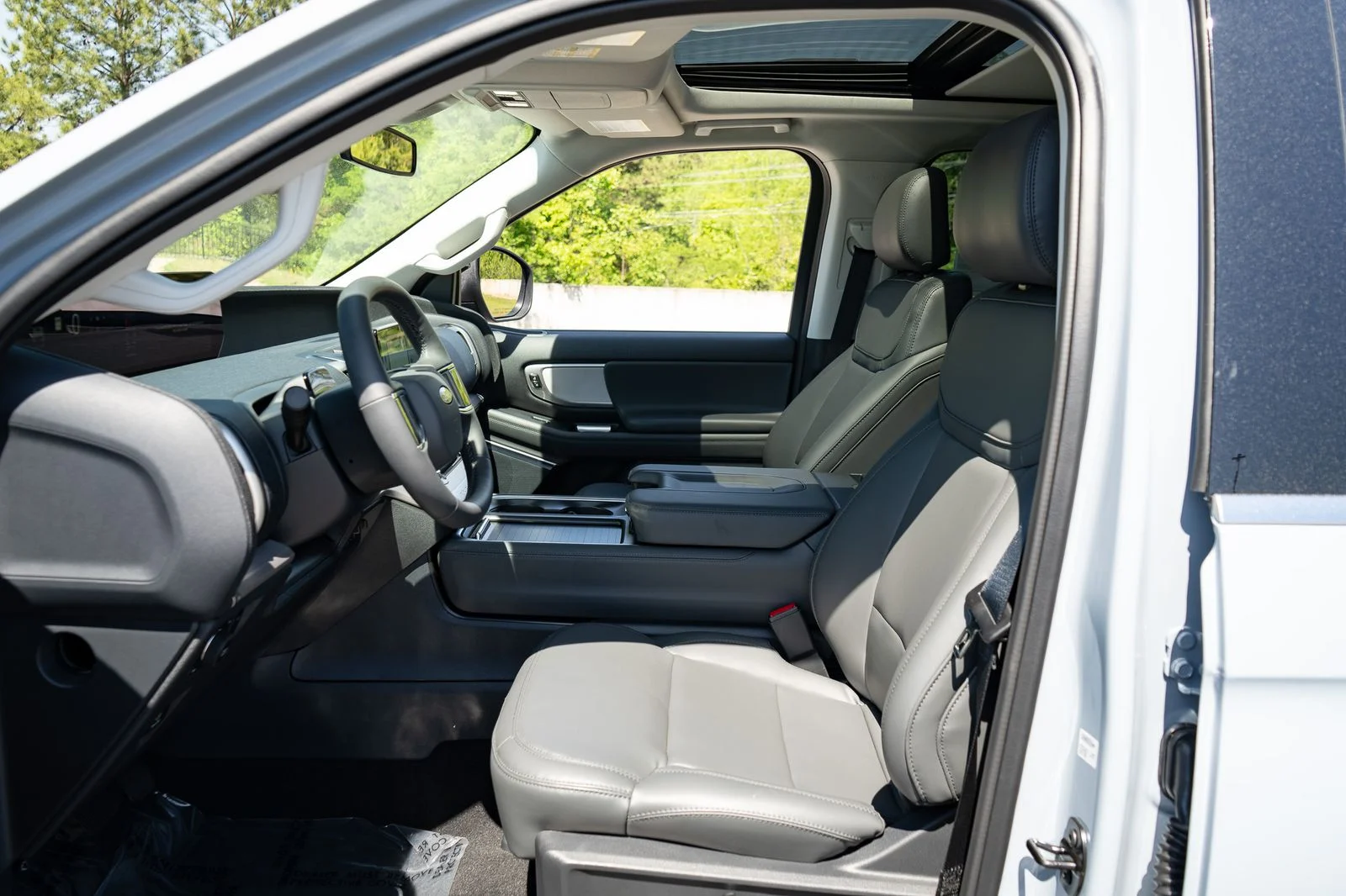 New 2026 Glacier Gray Metallic Tri-Coat Ford MAX Active image 14