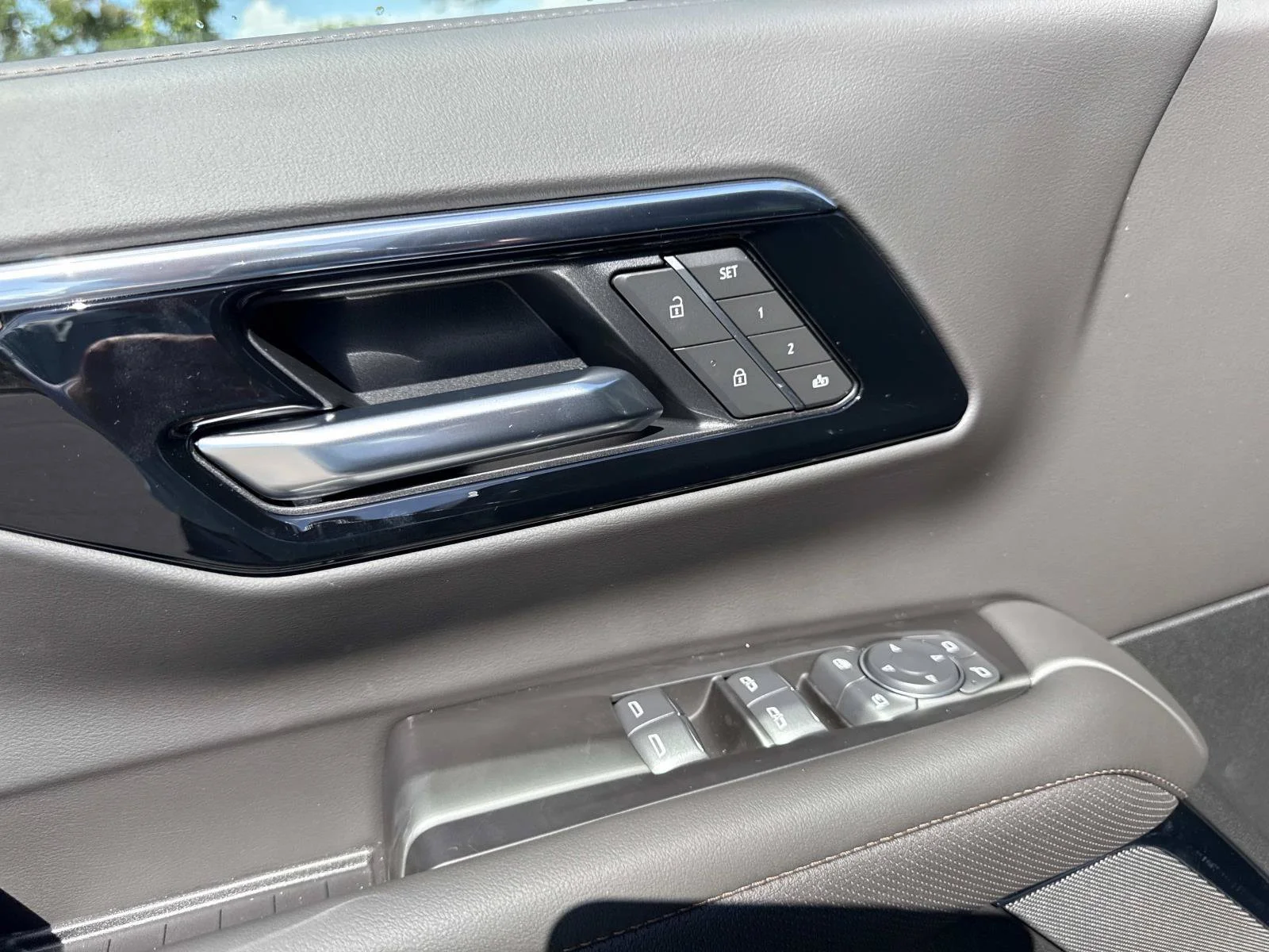 2026 Chevrolet Suburban High Country - Photo 19