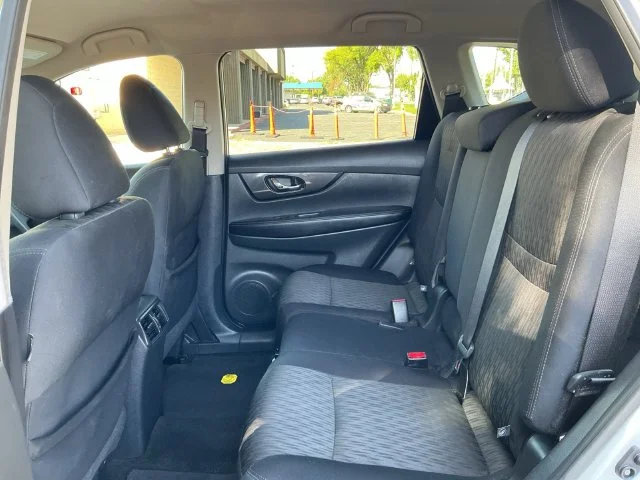 Used 2018 Silver Nissan SV image 21