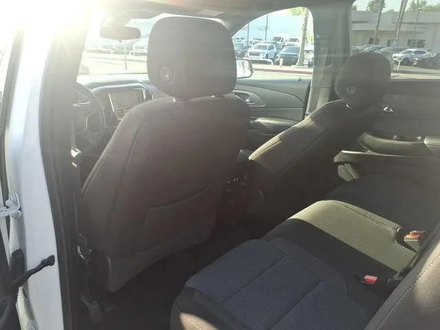 Used 2023 Summit White Chevrolet LT Cloth image 8