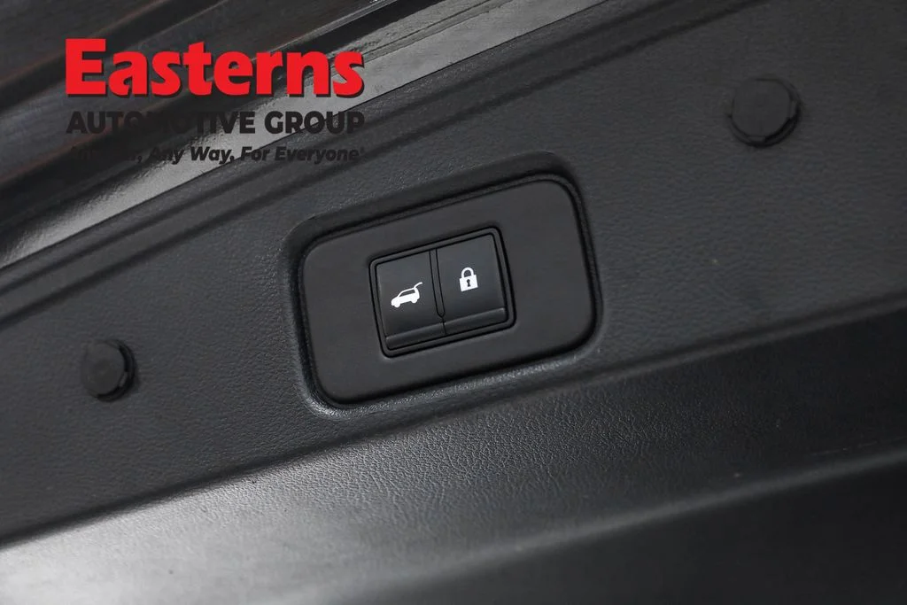 Used 2022 Black Nissan SL image 23