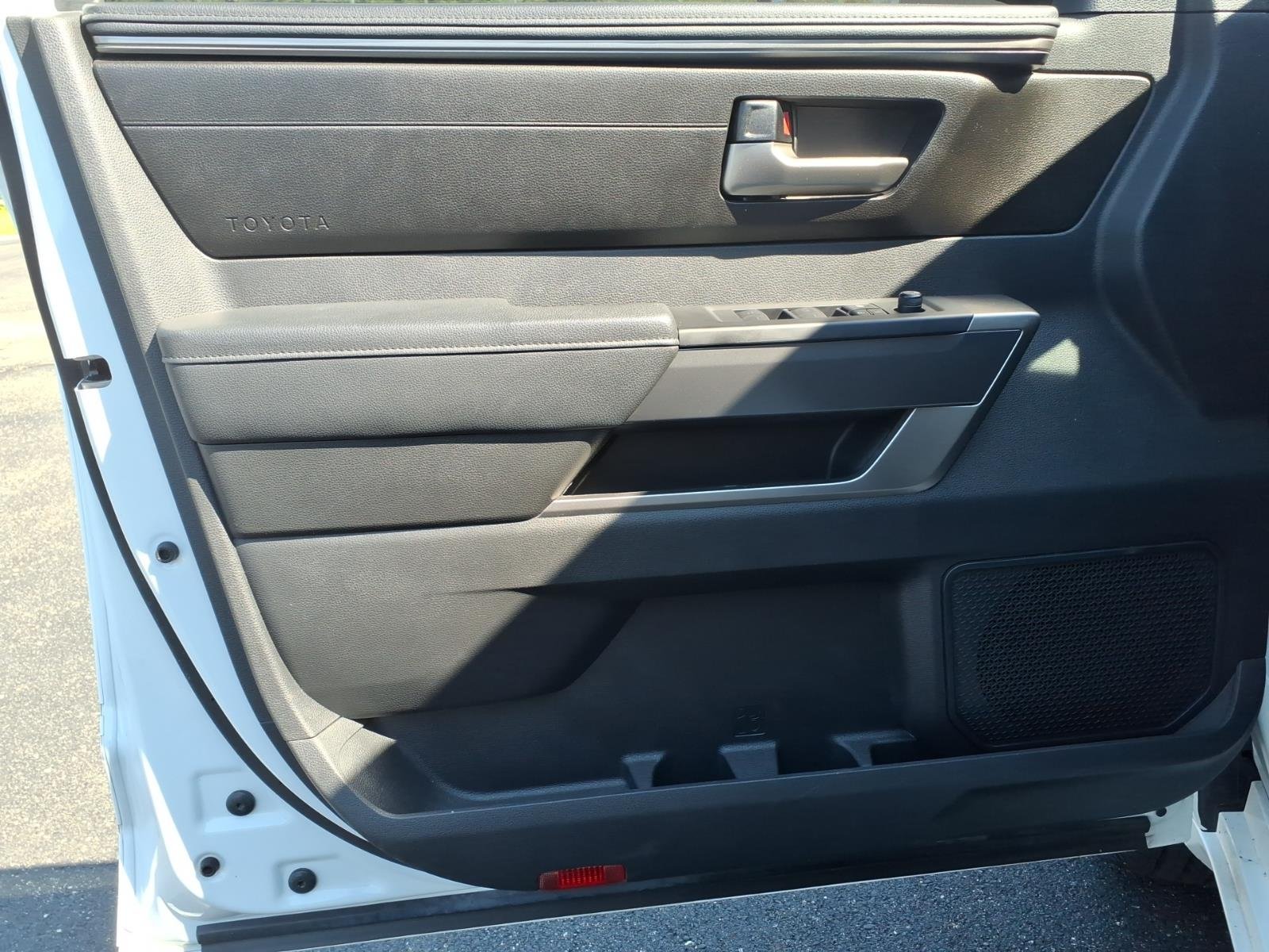 Used 2024 Ice Cap Toyota SR5 image 10