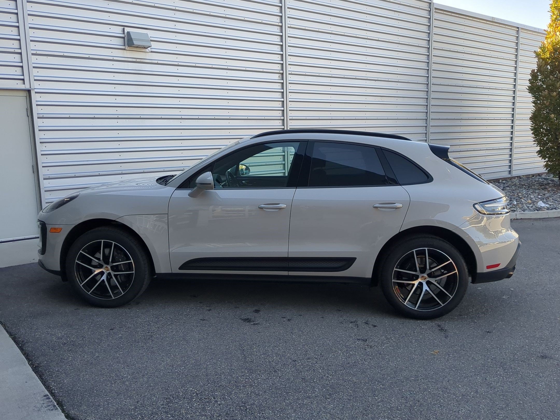 Used 2024 Chalk Porsche AWD image 9