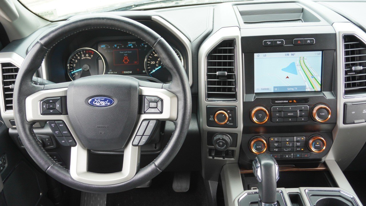 Used 2019 Gray Ford LARIAT image 30