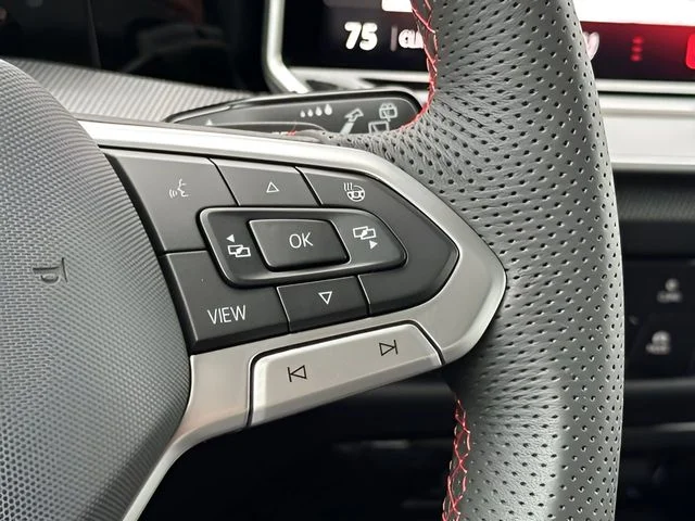 2025 Volkswagen Golf GTI SE - Photo 19
