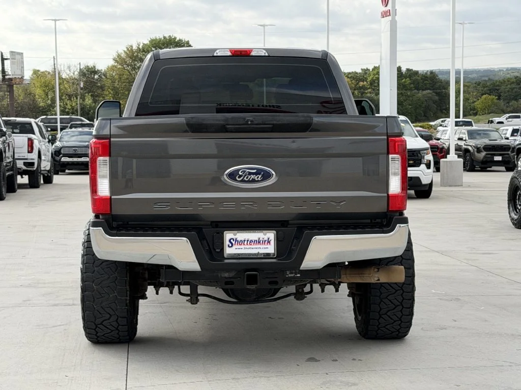 Used 2018 Gray Ford XL image 5