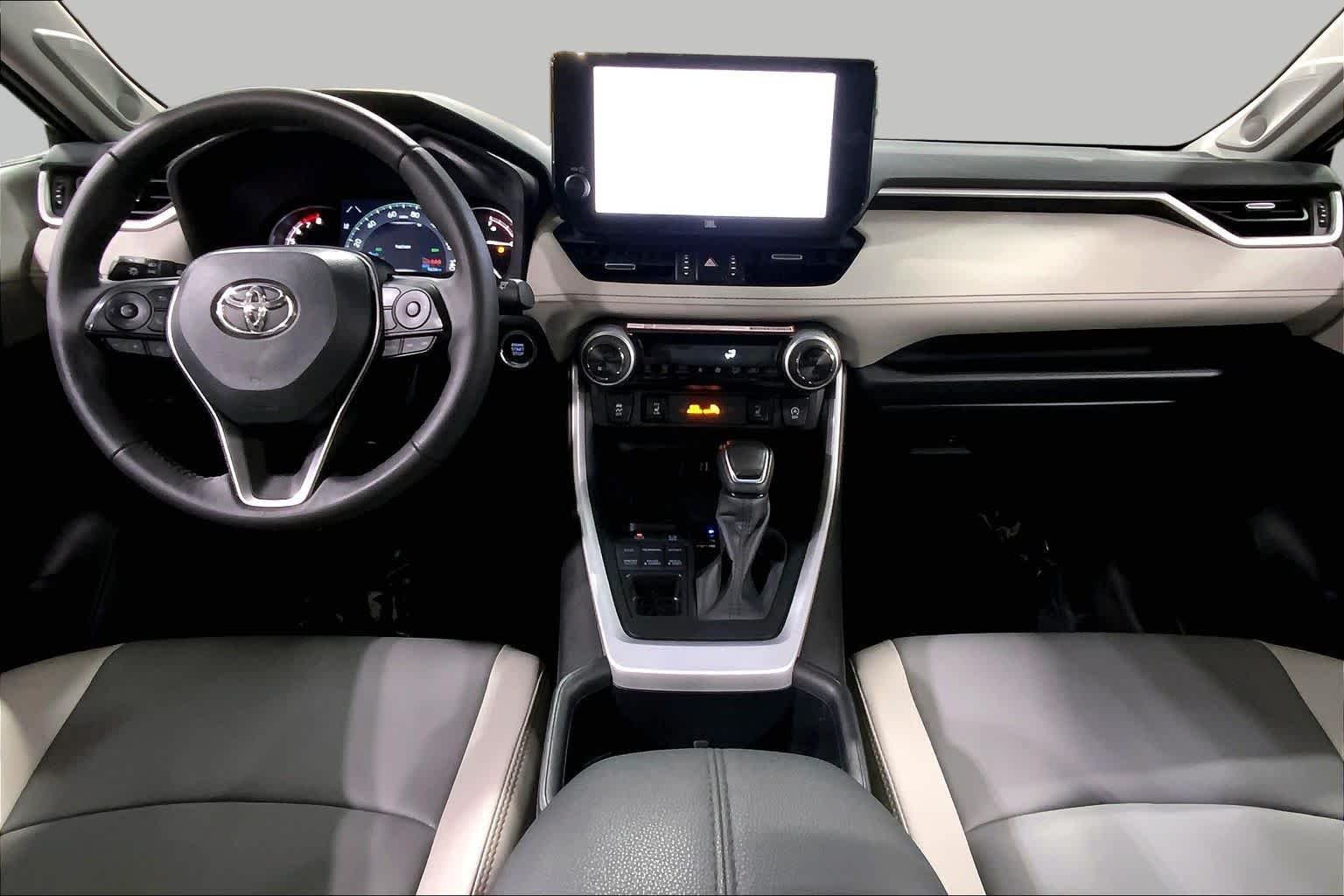 Used 2025 Magnetic Gray Metallic Toyota XLE Premium image 16