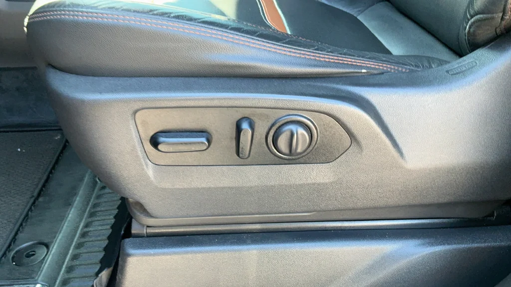 Used 2021 SATIN STEEL METALLIC GMC AT4 image 19