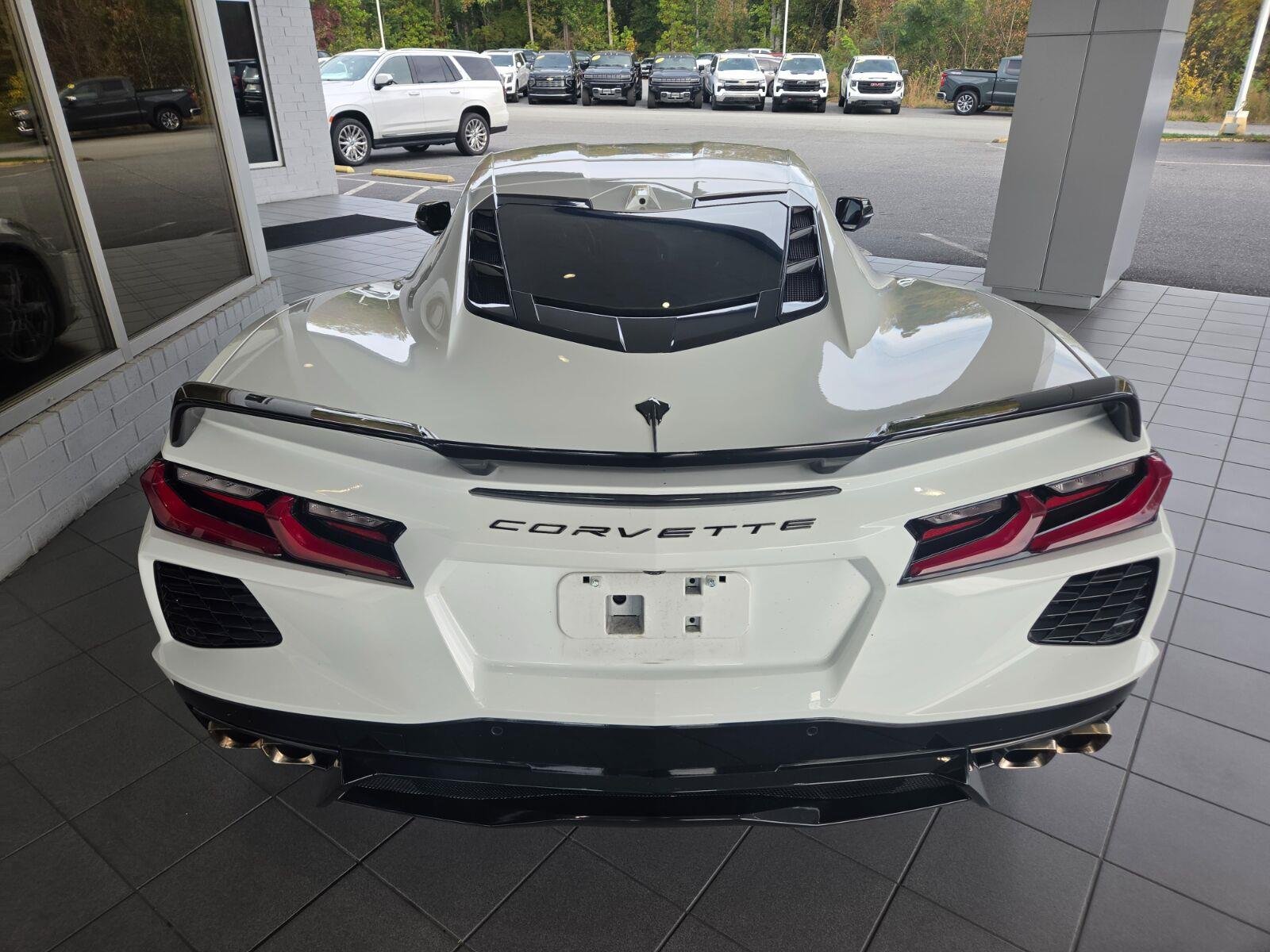 Used 2020 ARCTIC WHITE Chevrolet 2LT image 6