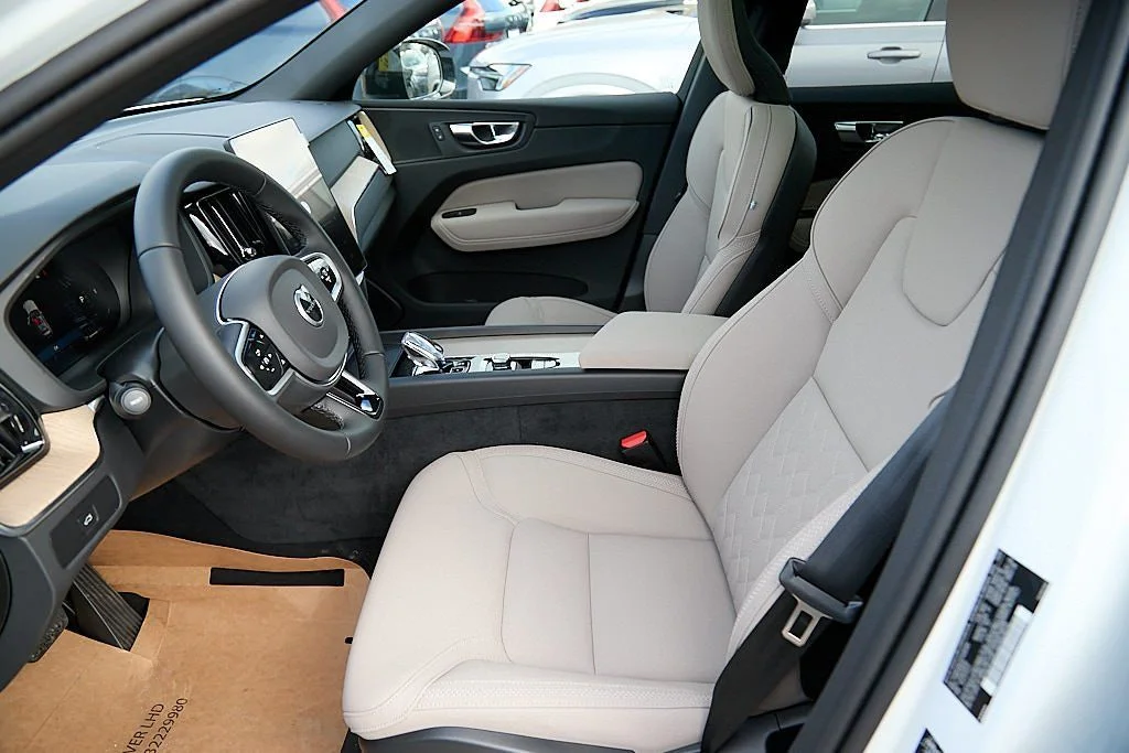 New 2026 Crystal White Volvo Plus image 14