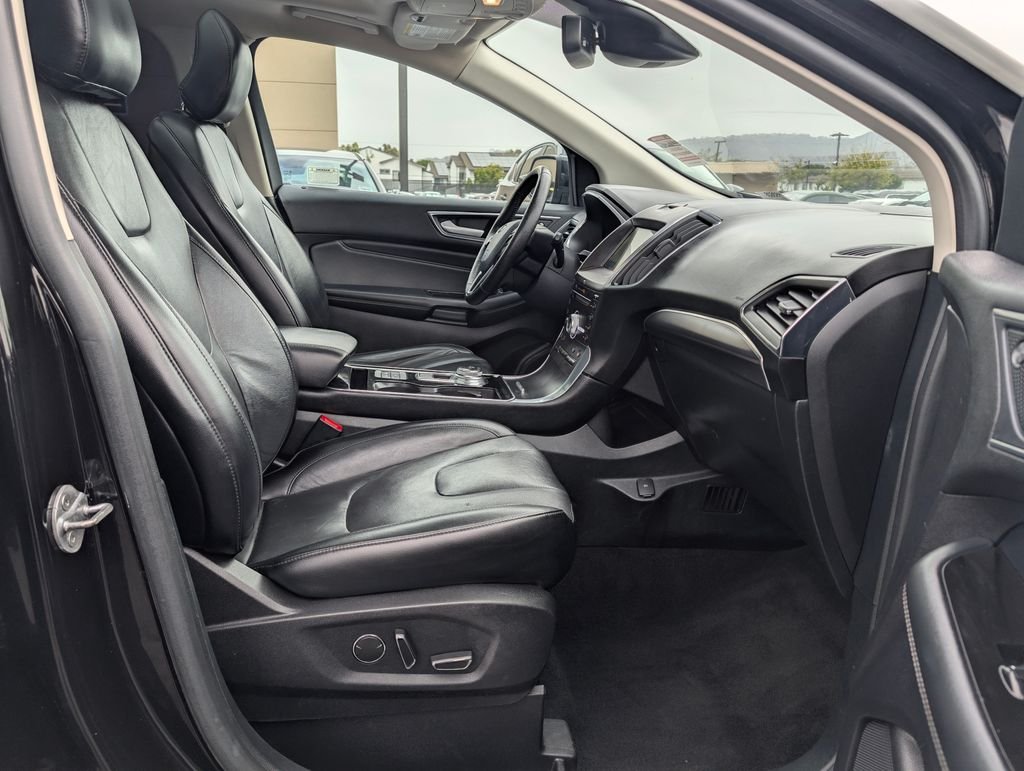 2019 Ford Edge Titanium - Photo 10